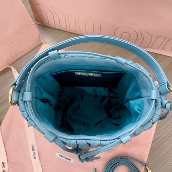 MiuMiu D886930 MiuMiu D886930