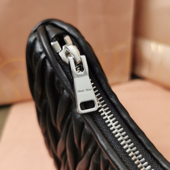 MiuMiu D886980 MiuMiu D886980