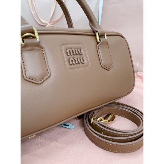 MiuMiu D886980 MiuMiu D886980