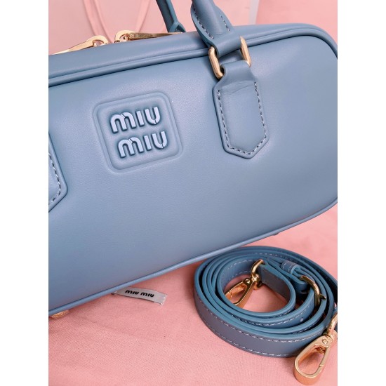MiuMiu D886980 MiuMiu D886980