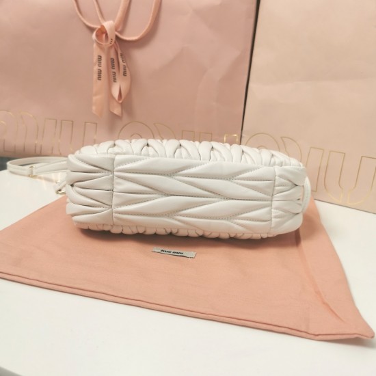 MiuMiu D886950 MiuMiu D886950