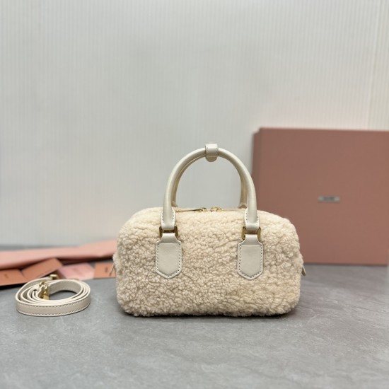 MiuMiu D886850 MiuMiu D886850