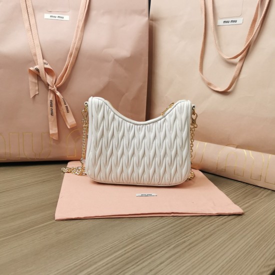 MiuMiu D886980 MiuMiu D886980