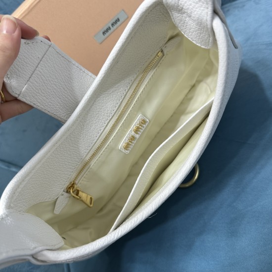 MiuMiu D886900 MiuMiu D886900