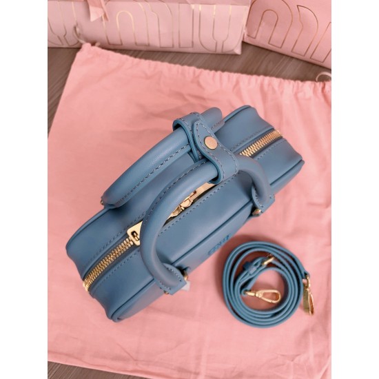 MiuMiu D886930 MiuMiu D886930