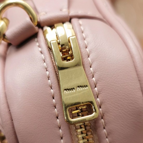 MiuMiu D886900 MiuMiu D886900