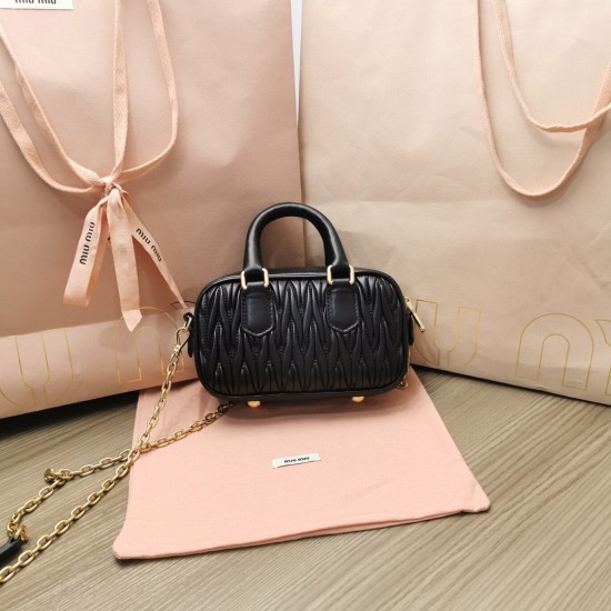 MiuMiu D886900 MiuMiu D886900