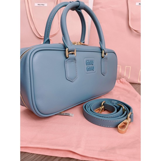 MiuMiu D886980 MiuMiu D886980