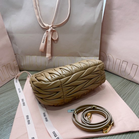 MiuMiu D886950 MiuMiu D886950
