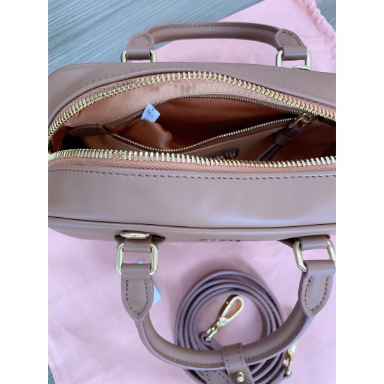 MiuMiu D886930 MiuMiu D886930