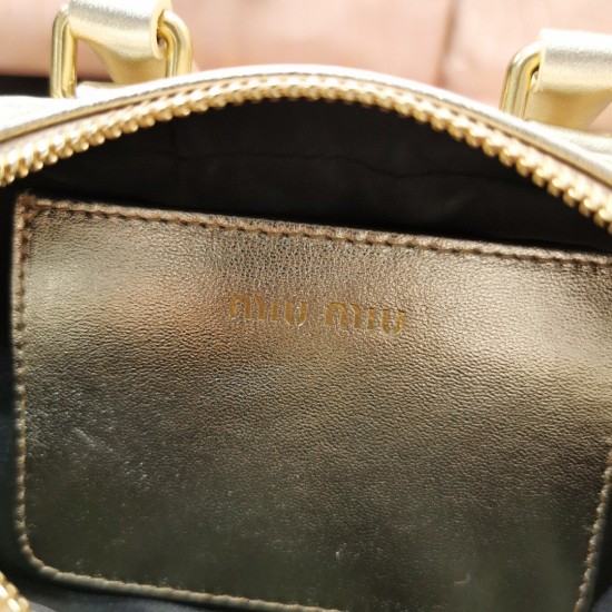MiuMiu D886900 MiuMiu D886900