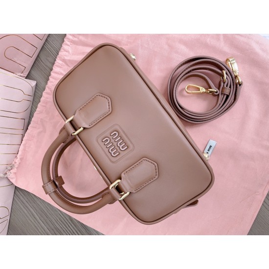 MiuMiu D886930 MiuMiu D886930