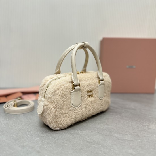 MiuMiu D886850 MiuMiu D886850