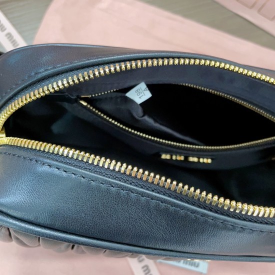 MiuMiu D886920 MiuMiu D886920