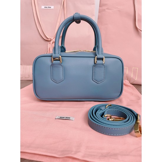 MiuMiu D886930 MiuMiu D886930