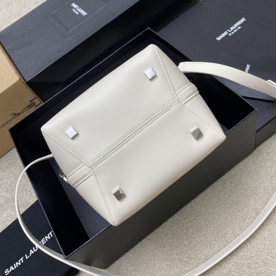 Yves Saint Laurent D886730 Yves Saint Laurent D886730