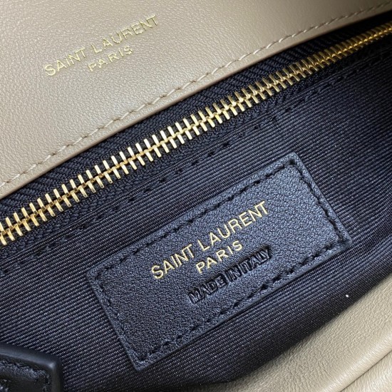 Yves Saint Laurent Bag D886700 Yves Saint Laurent Bag D886700