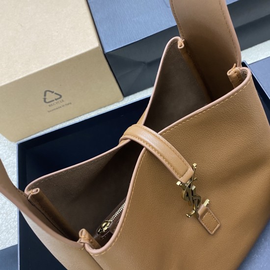 Yves Saint Laurent Bag D886650 Yves Saint Laurent Bag D886650