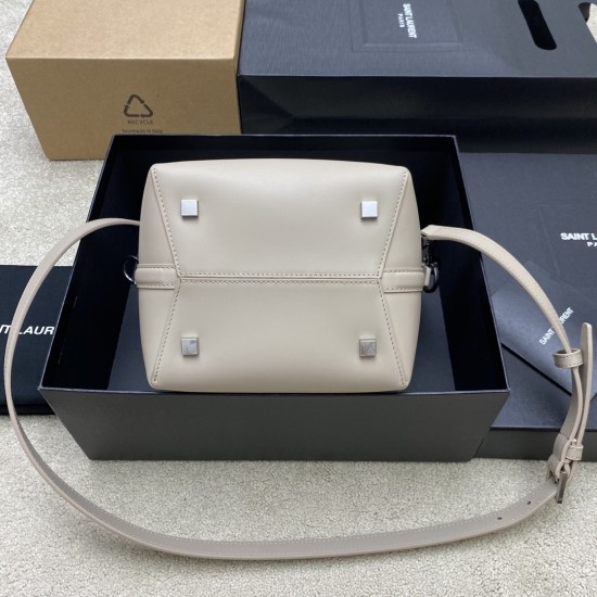 Yves Saint Laurent D886730 Yves Saint Laurent D886730