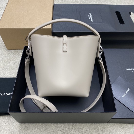 Yves Saint Laurent D886730 Yves Saint Laurent D886730