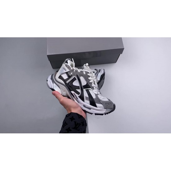 BALENCIAGA RUNNER 7.5 BALENCIAGA RUNNER 7.5