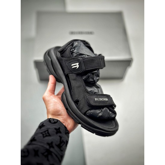 BALENCIAGA TOURIST BALENCIAGA TOURIST