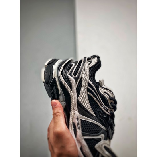 BALENCIAGA RUNNER 8 BALENCIAGA RUNNER 8