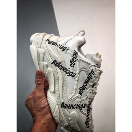 BALENCIAGA Triple S BALENCIAGA Triple S
