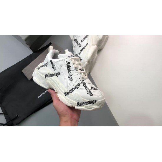 BALENCIAGA Triple S BALENCIAGA Triple S