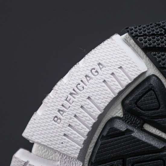 BALENCIAGA RUNNER BALENCIAGA RUNNER