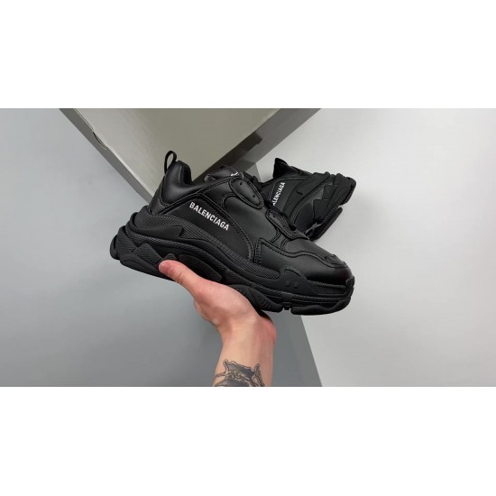 BALENCIAGA Triple S BALENCIAGA Triple S