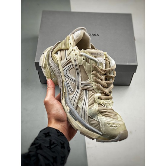 BALENCIAGA RUNNER 7.5 BALENCIAGA RUNNER 7.5