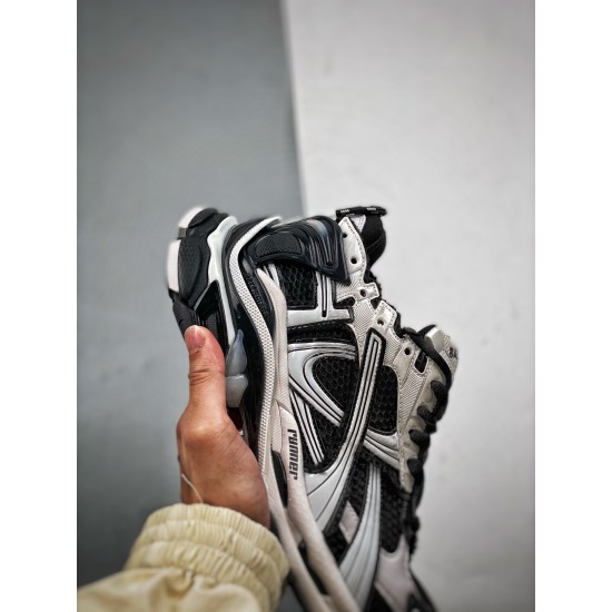 BALENCIAGA RUNNER 7.5 BALENCIAGA RUNNER 7.5