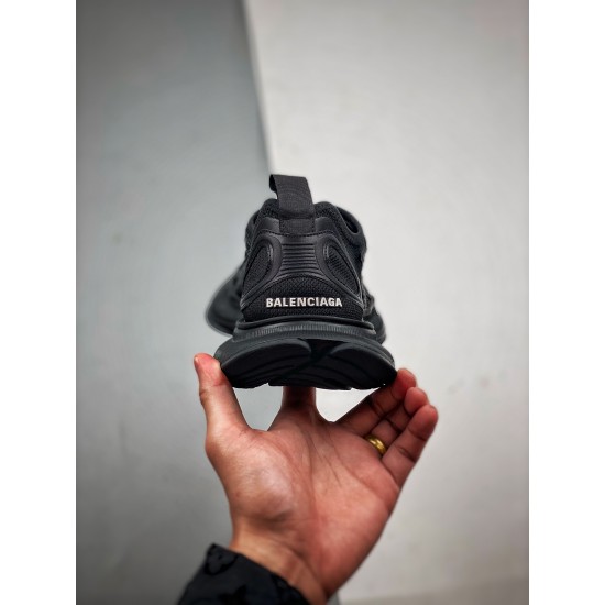 BALENCIAGA CIRCUIT SNEAKERS 12.5 BALENCIAGA CIRCUIT SNEAKERS 12.5