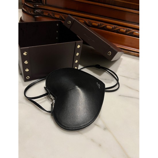 ALAIA 03 ALAIA 03