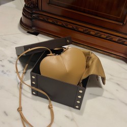 ALAIA 06