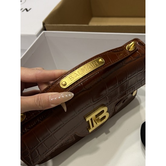 BALMAIN 19 BALMAIN 19