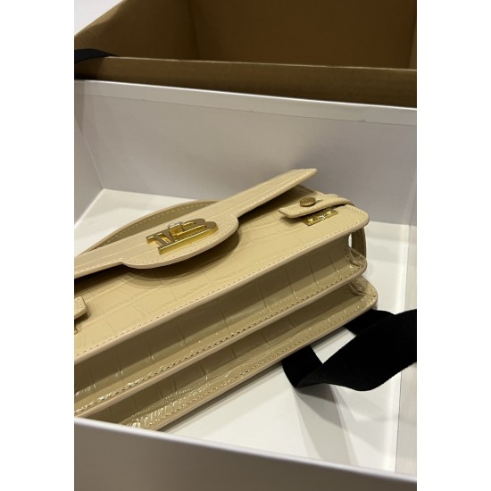 BALMAIN 18 BALMAIN 18