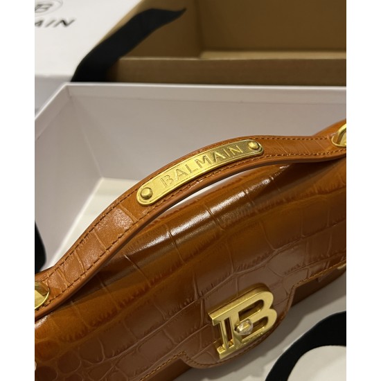 BALMAIN 17 BALMAIN 17