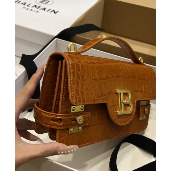 BALMAIN 17 BALMAIN 17