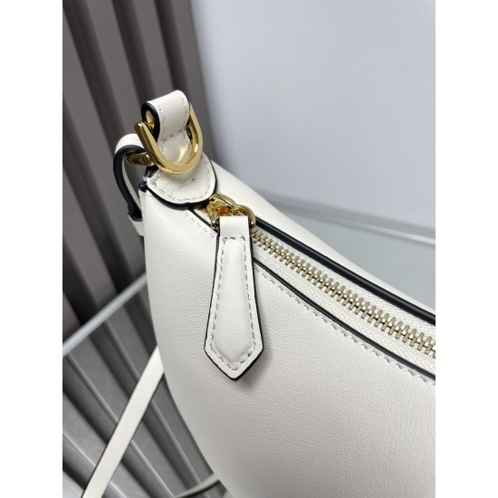 Fendi  0093