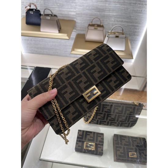 Fendi  0055