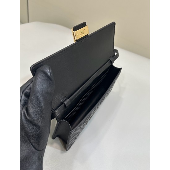 Fendi  0052