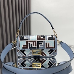 Fendi  0104