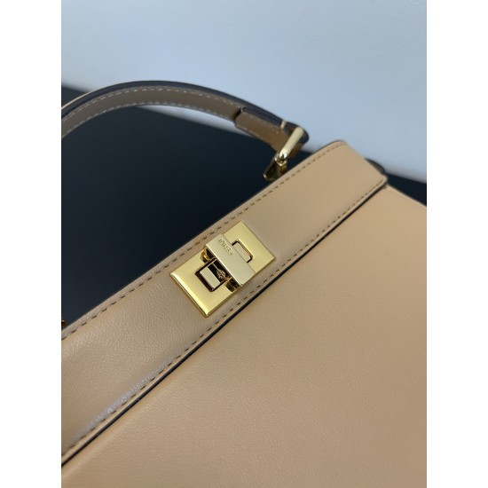 Fendi  0082