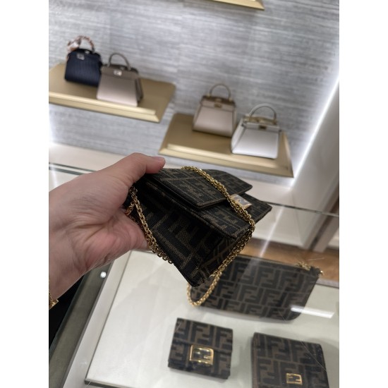 Fendi  0055