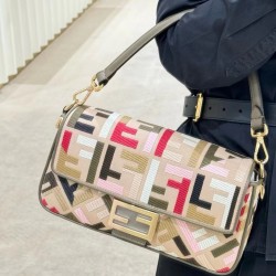 Fendi  0102