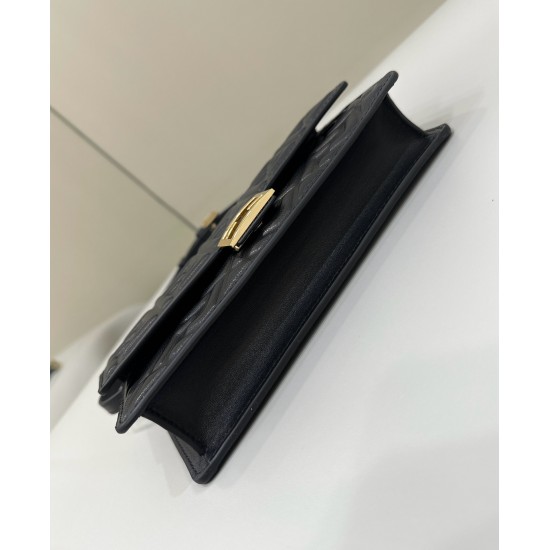 Fendi  0052