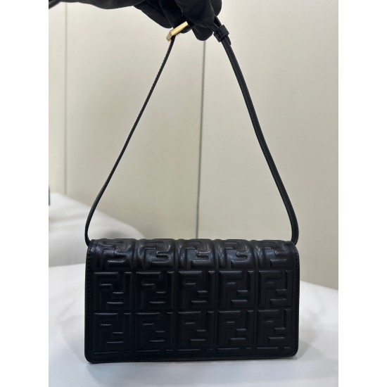 Fendi  0052