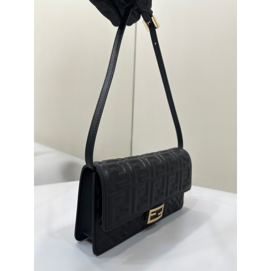 Fendi  0052